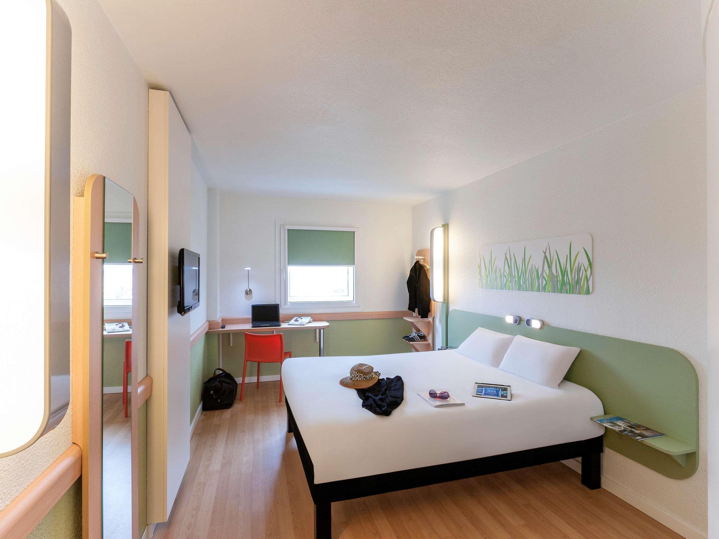 Ibis Budget Valencia Aeropuerto Hotel *